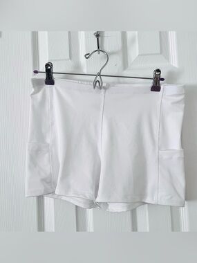 Lucky in Love Women's White Athletic Tennis Shorts Size Large